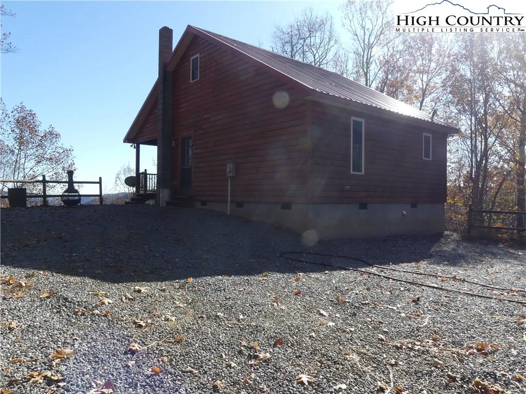 Image number 18 for the current listing