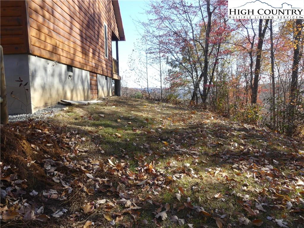 Image number 16 for the current listing