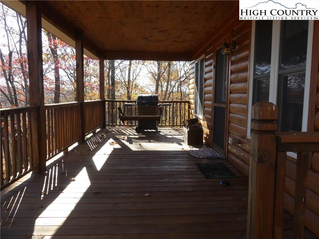 Image number 13 for the current listing