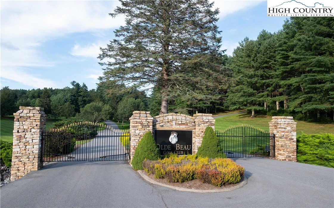 Image number 19 for the current listing