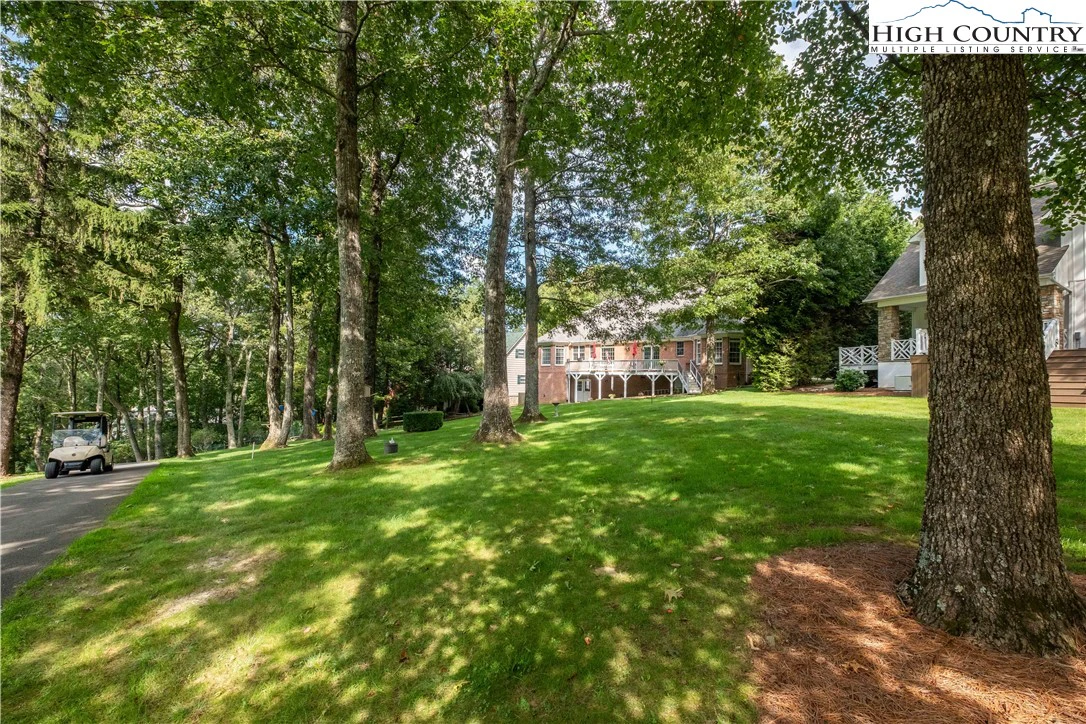 Image number 15 for the current listing