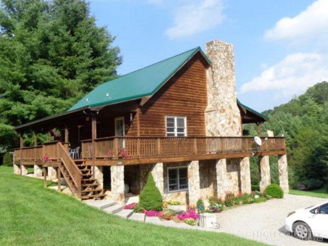 Image number 1 for the current listing