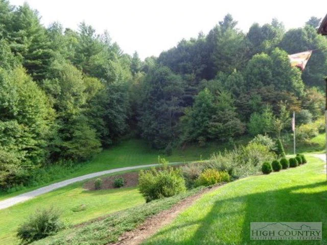 Image number 3 for the current listing