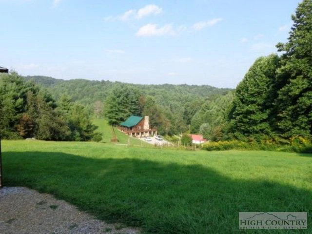 Image number 19 for the current listing