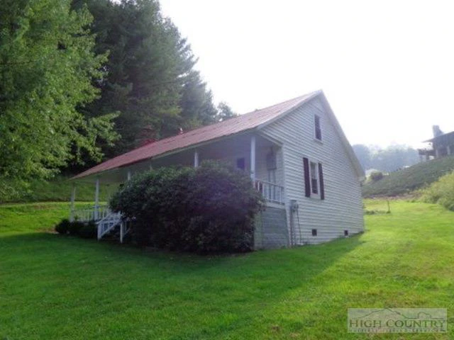 Image number 16 for the current listing