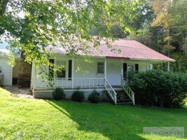 Image number 15 for the current listing