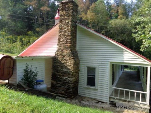 Image number 14 for the current listing