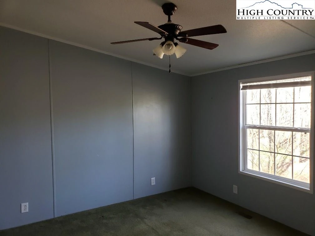 Image number 7 for the current listing