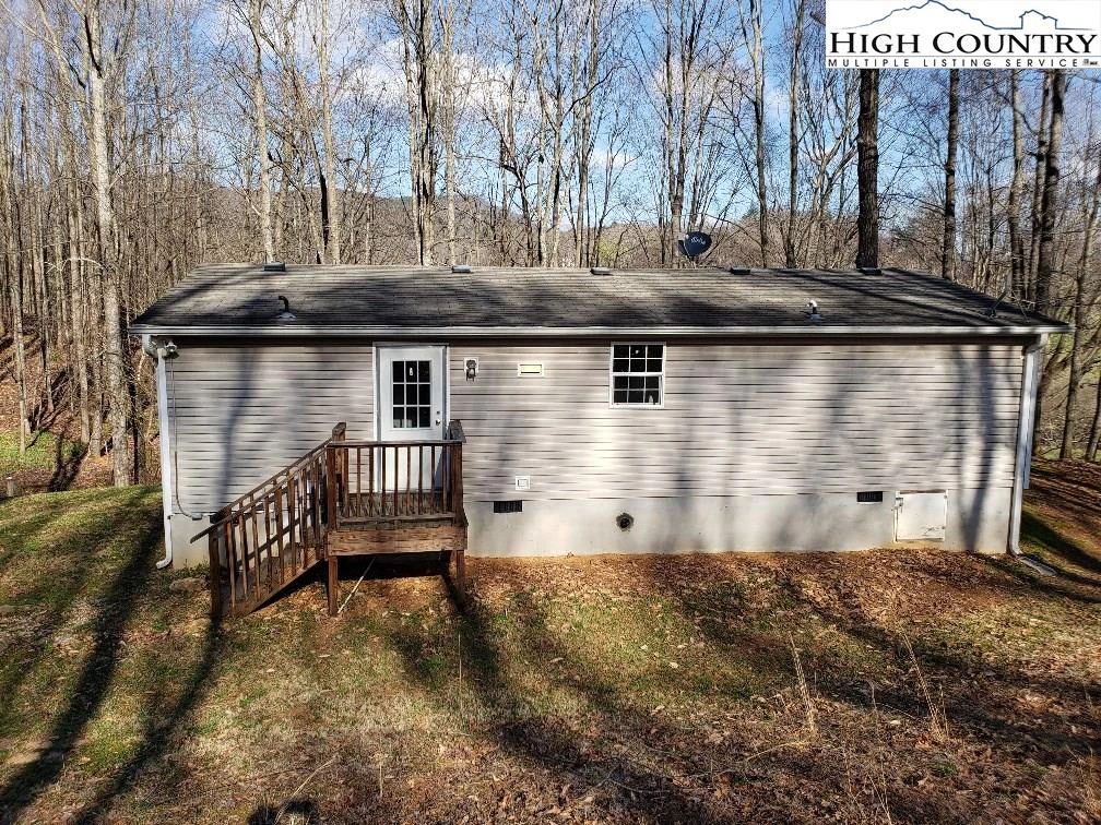 Image number 13 for the current listing