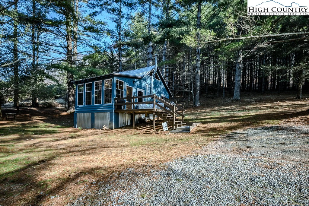 Image number 1 for the current listing