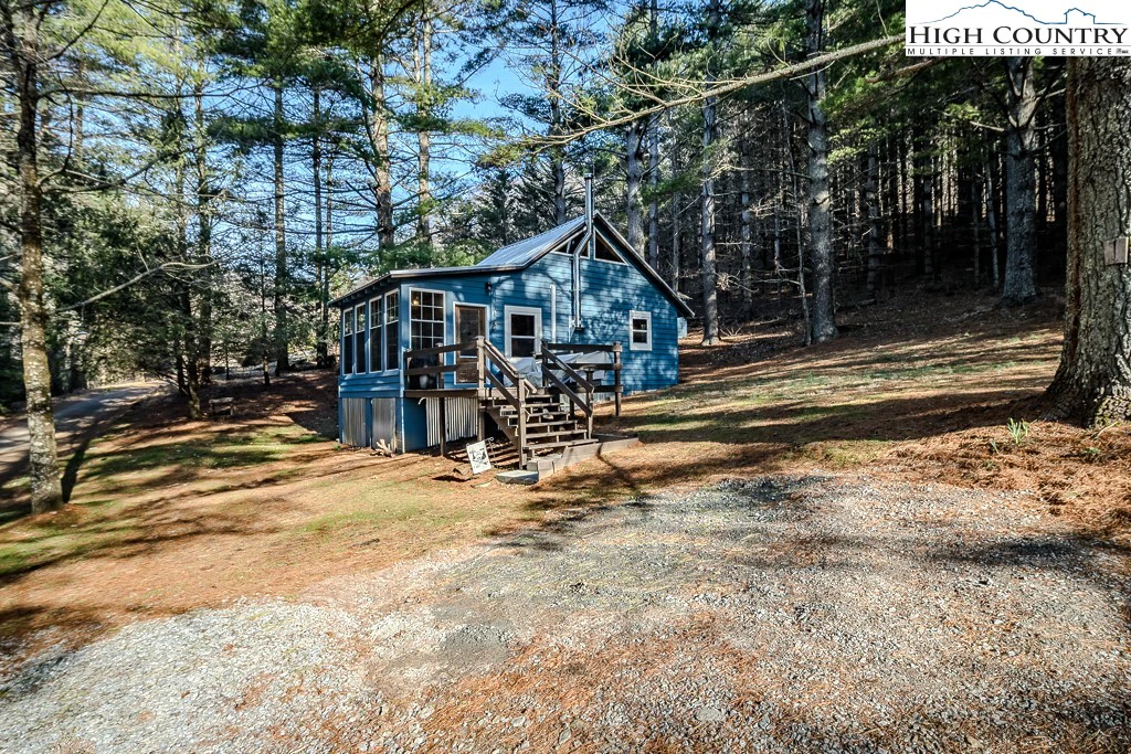 Image number 3 for the current listing
