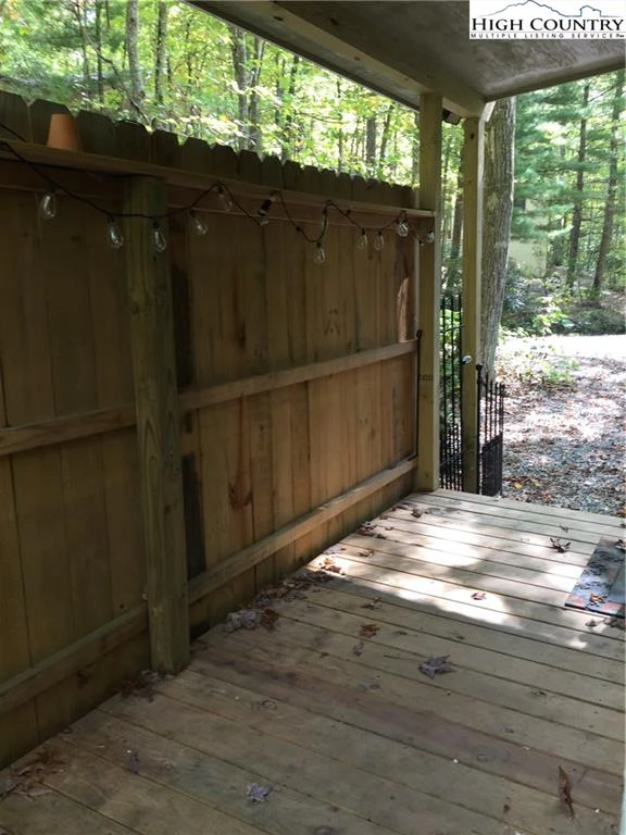 Image number 12 for the current listing