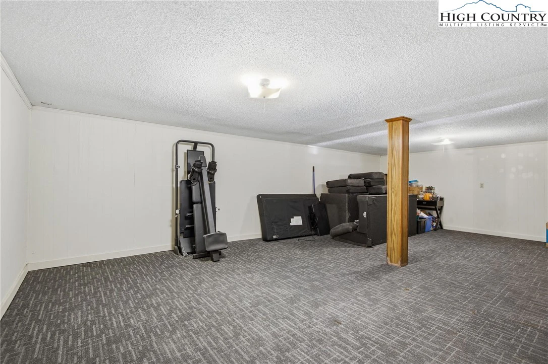 Image number 3 for the current listing