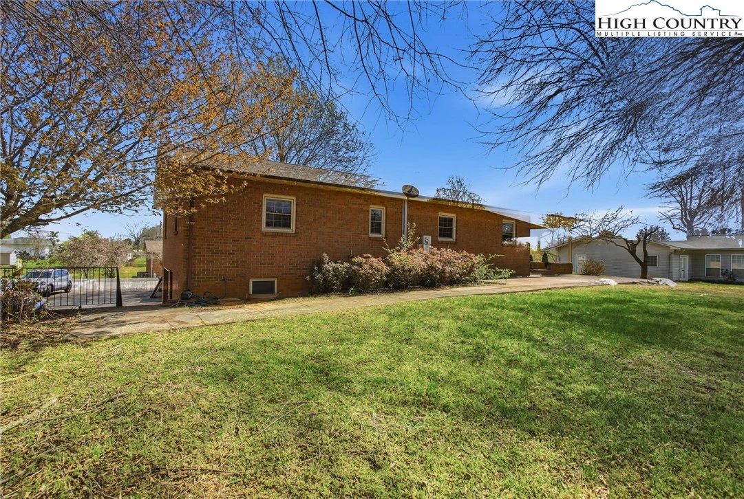 Image number 6 for the current listing