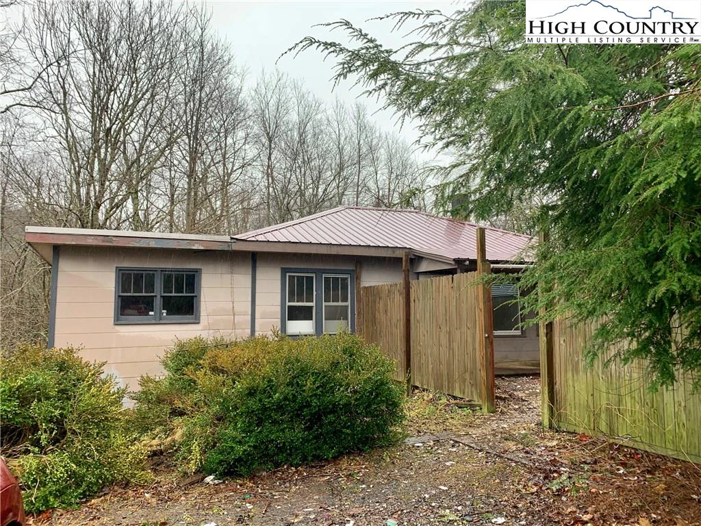 Image number 3 for the current listing