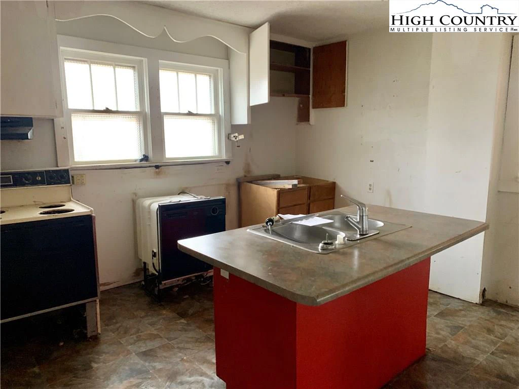 Image number 6 for the current listing