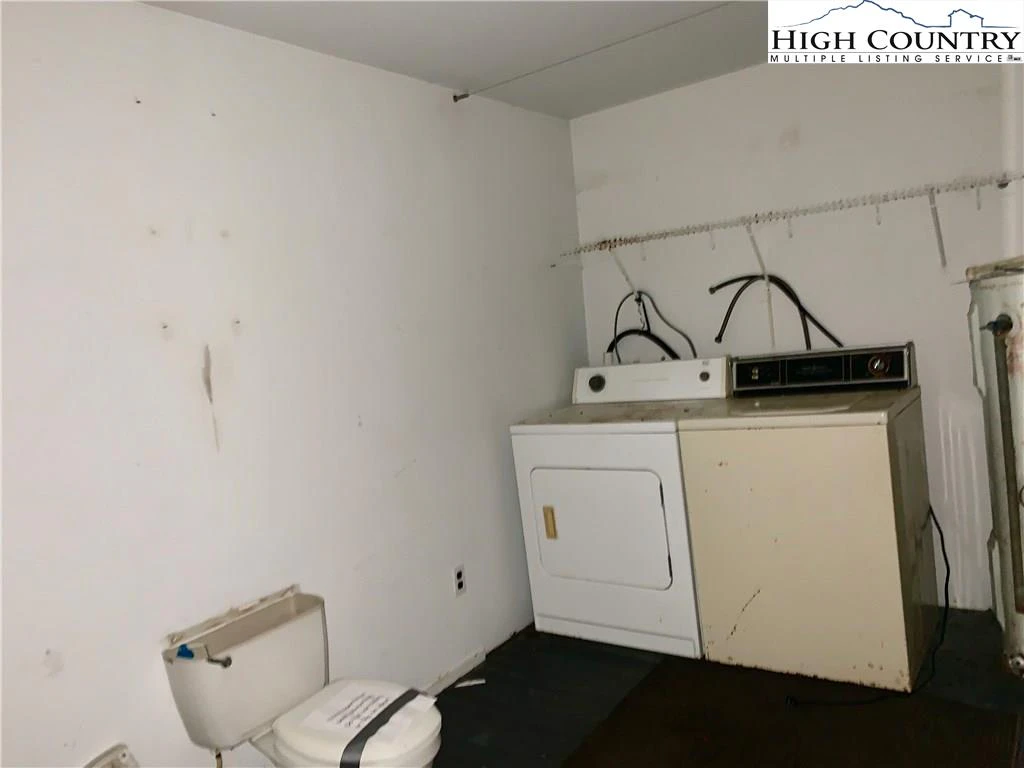 Image number 10 for the current listing