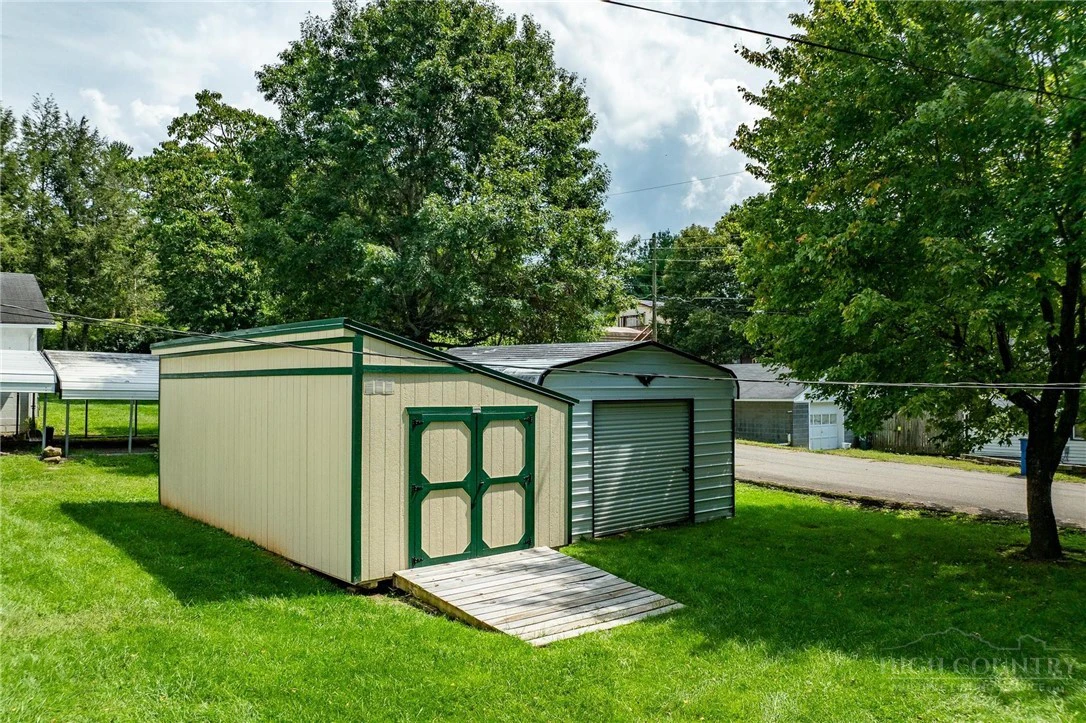 Image number 6 for the current listing