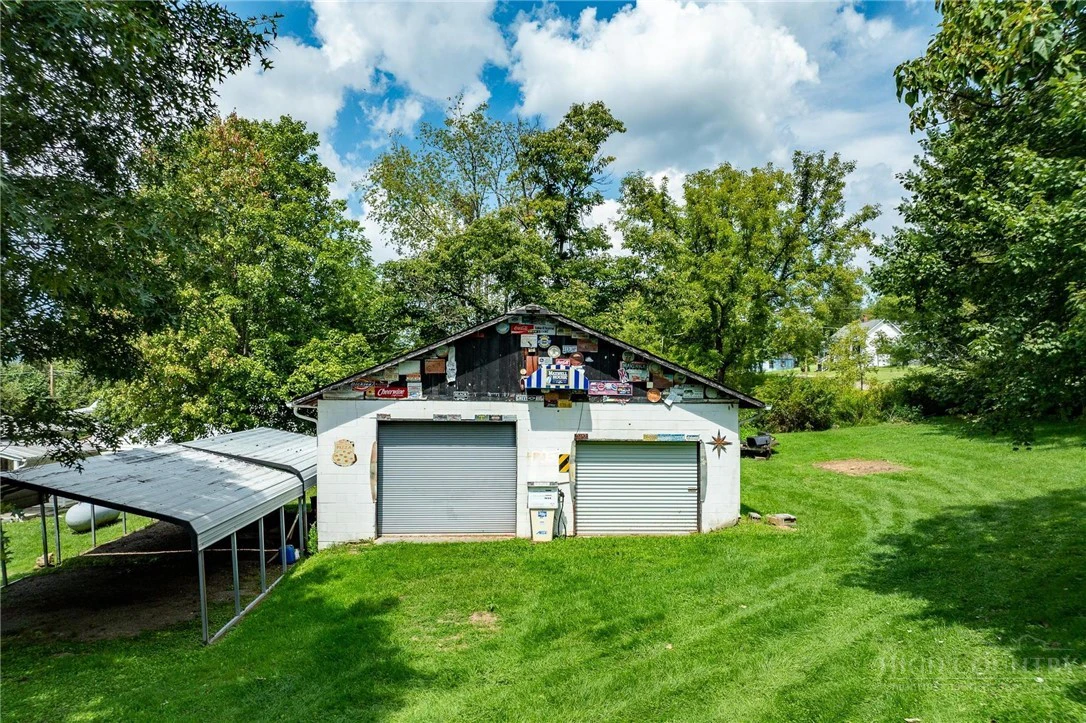 Image number 7 for the current listing