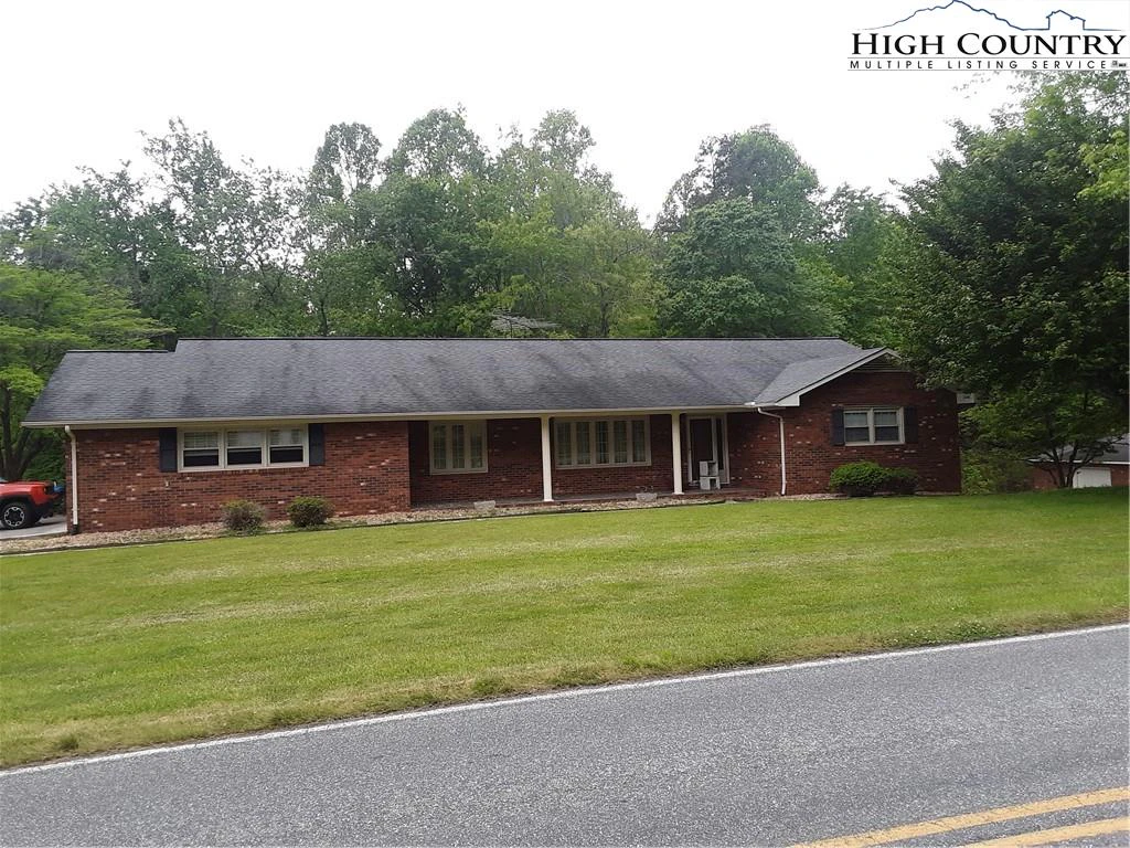 Image number 1 for the current listing