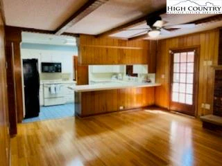 Image number 7 for the current listing