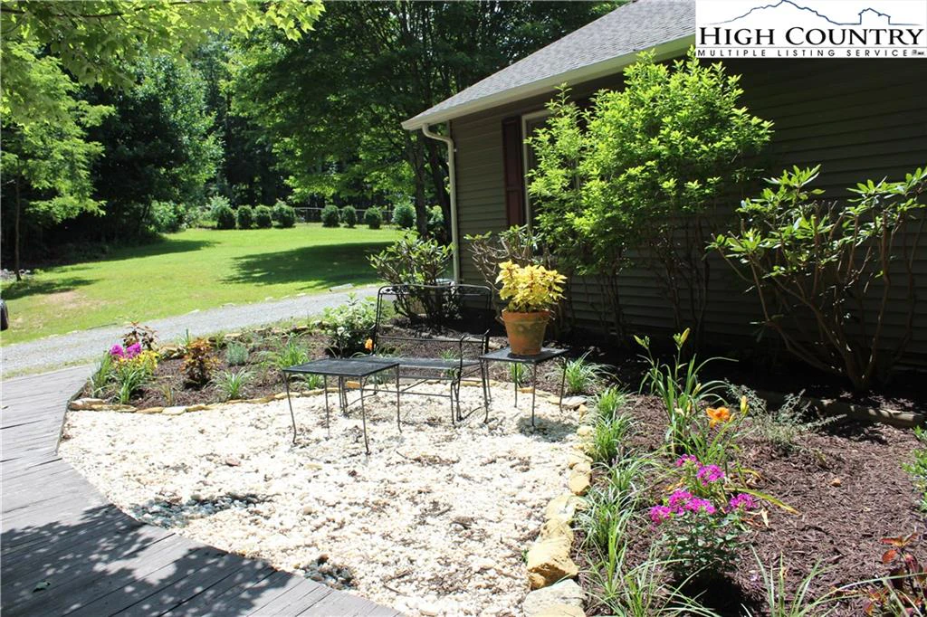Image number 5 for the current listing