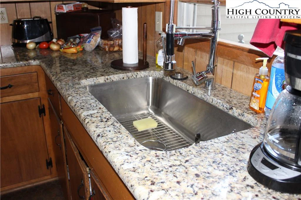 Image number 2 for the current listing