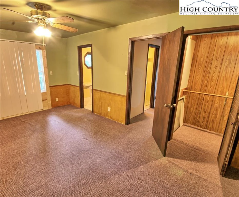 Image number 5 for the current listing