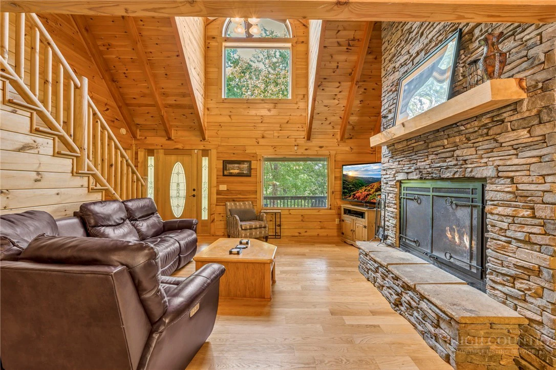 Image number 12 for the current listing