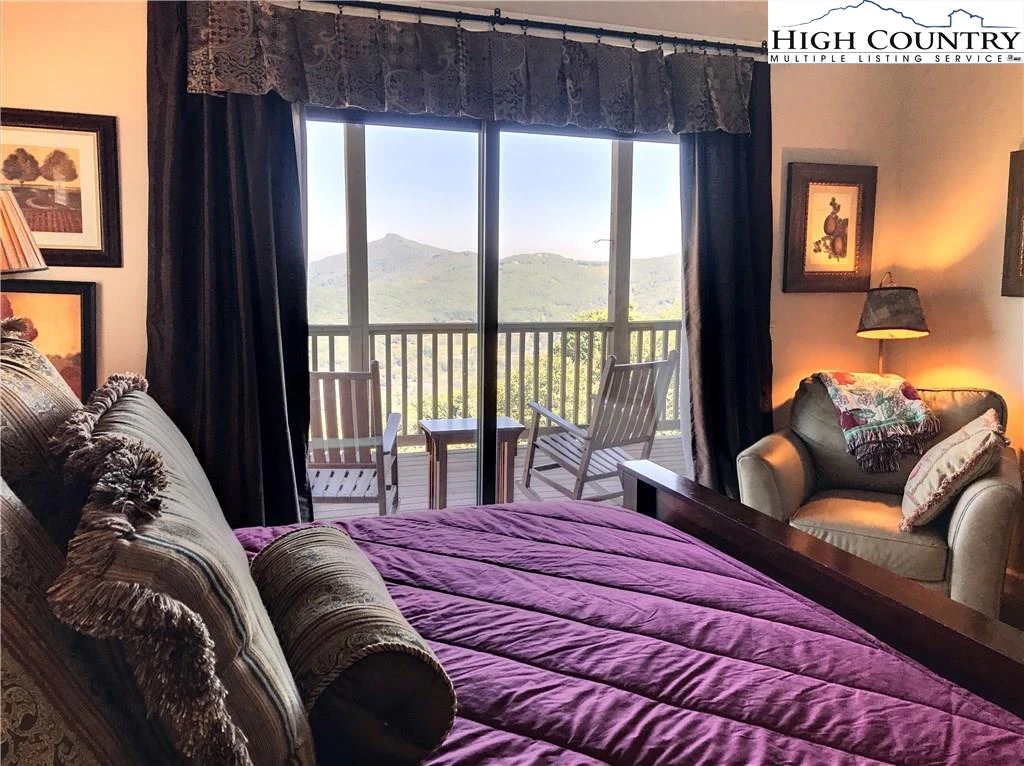 Image number 5 for the current listing