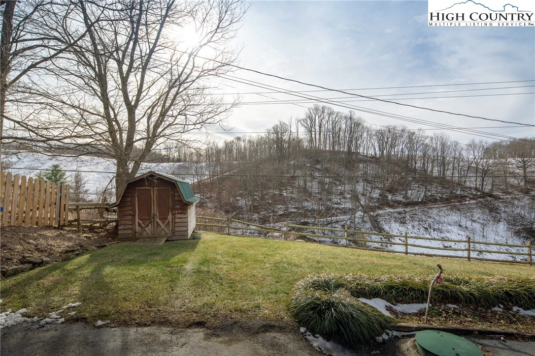 Image number 18 for the current listing