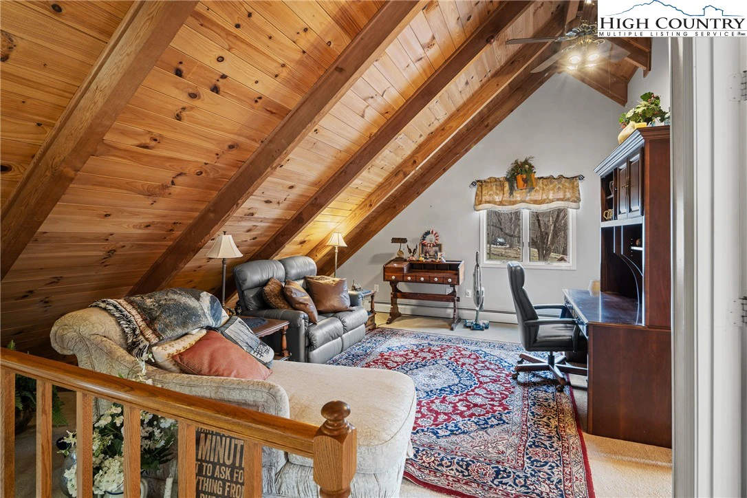 Image number 3 for the current listing