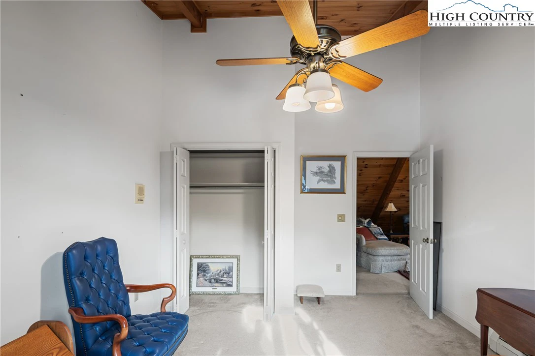 Image number 6 for the current listing