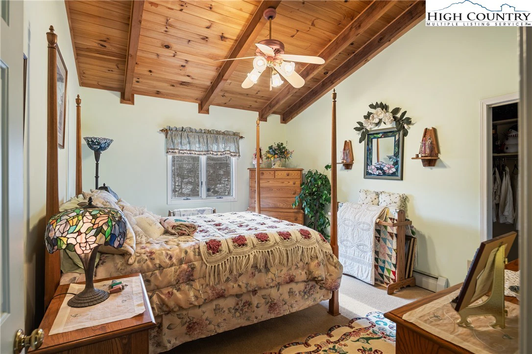 Image number 7 for the current listing