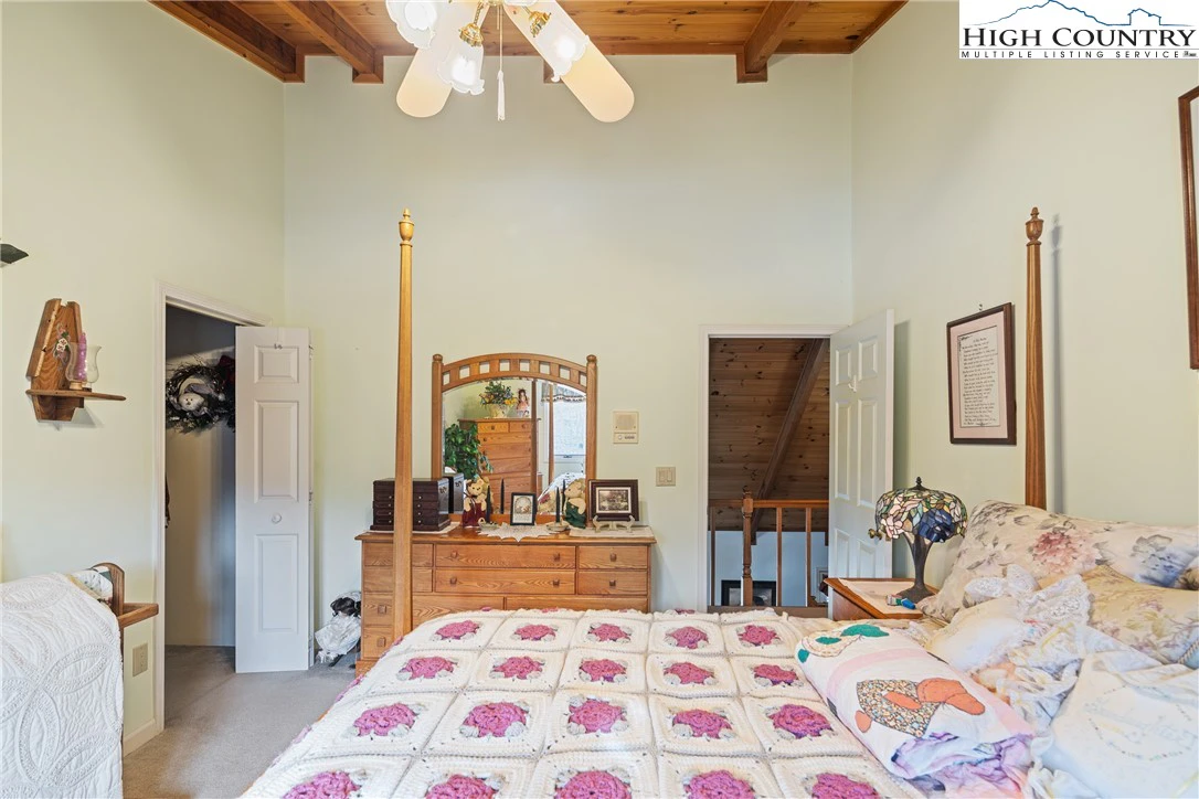 Image number 8 for the current listing