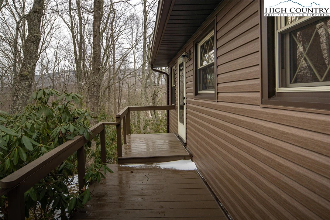 Image number 9 for the current listing