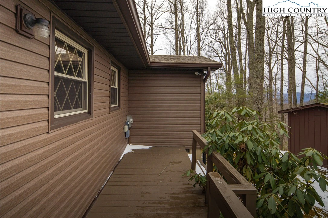 Image number 10 for the current listing