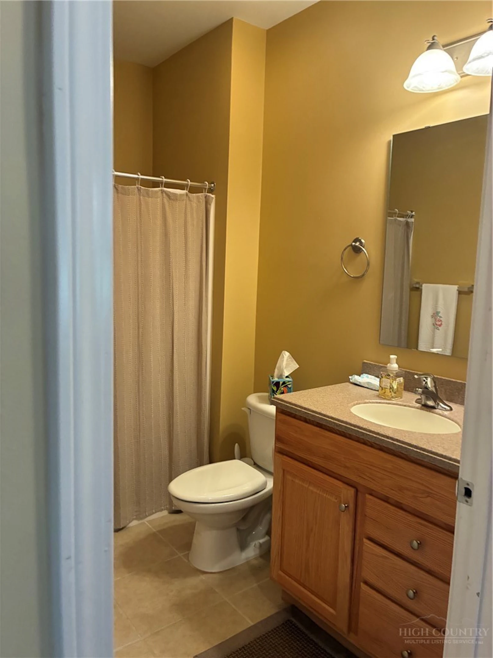 Image number 29 for the current listing