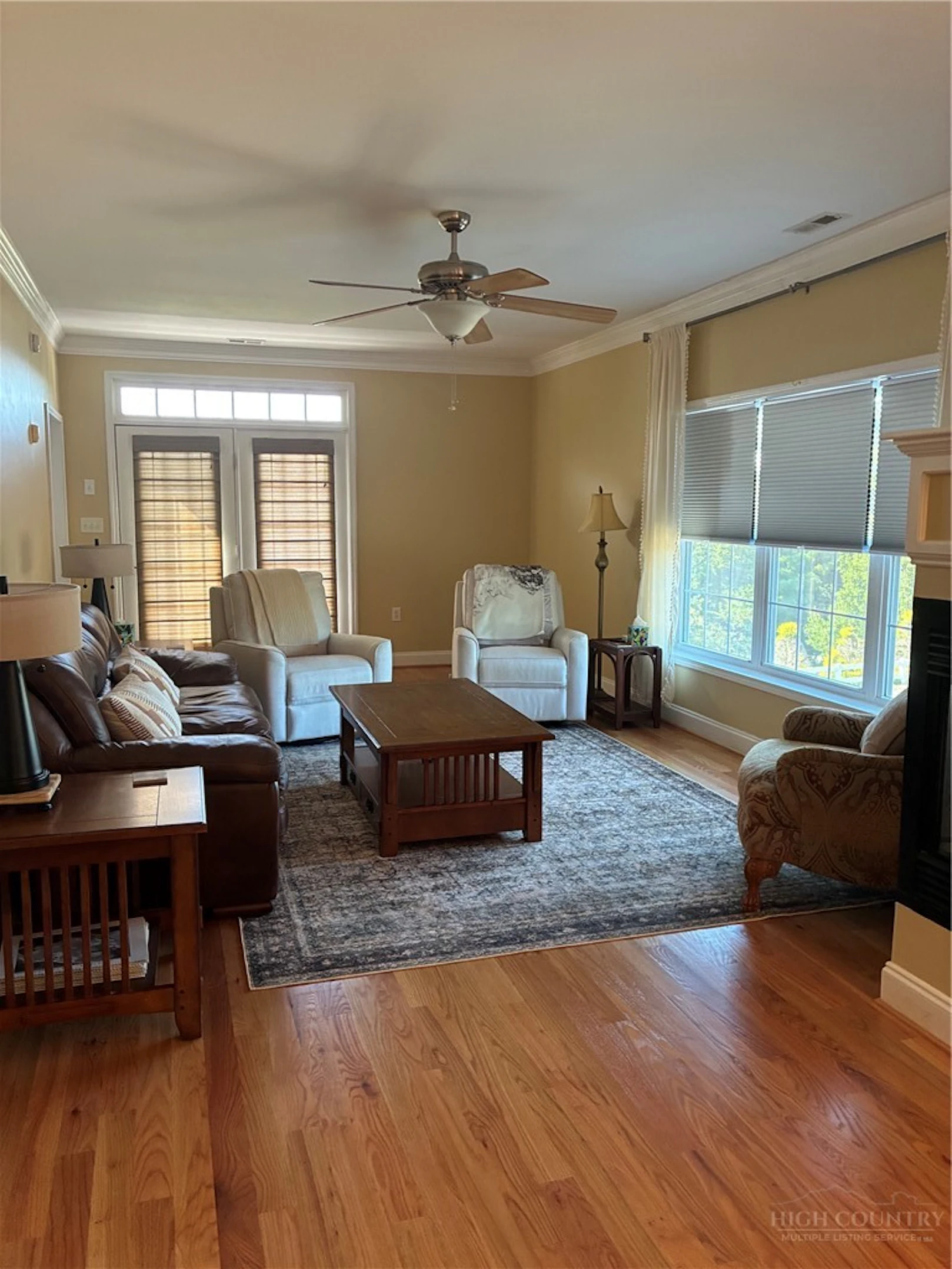 Image number 3 for the current listing