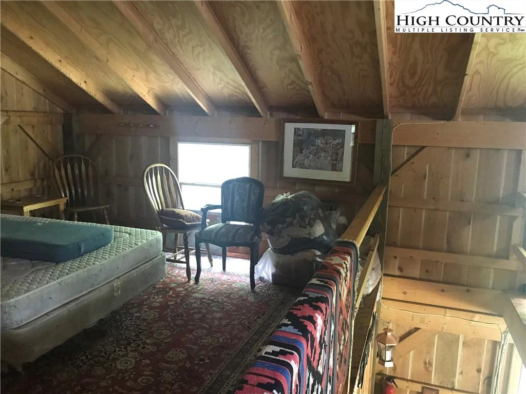 Image number 10 for the current listing