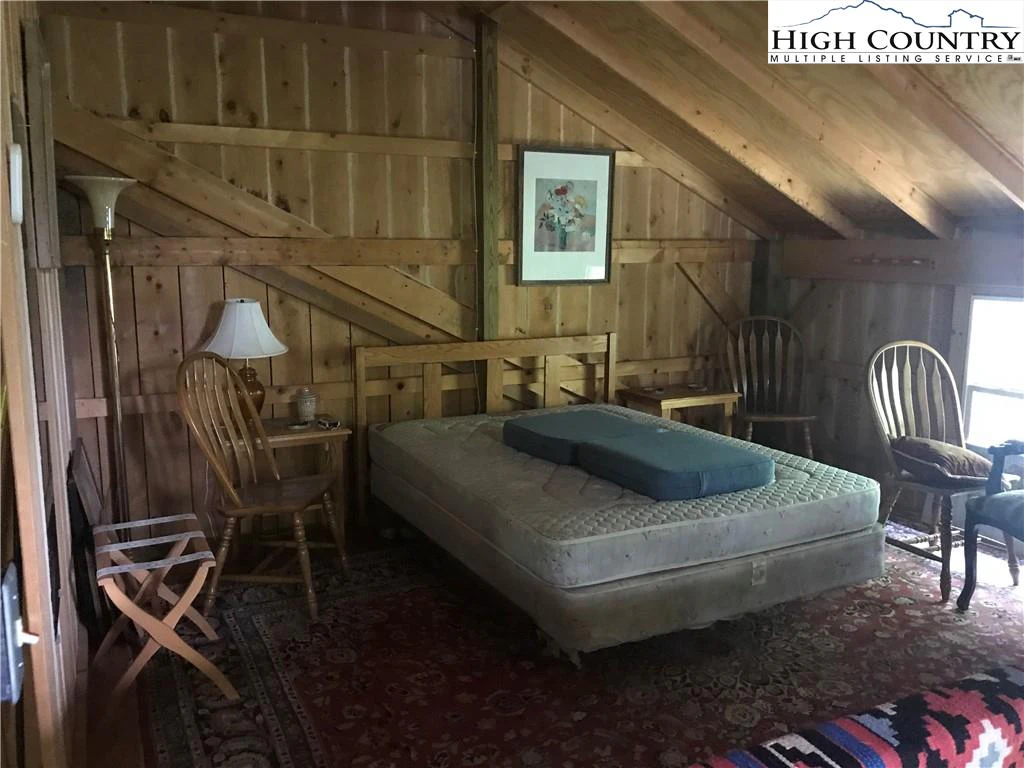 Image number 11 for the current listing
