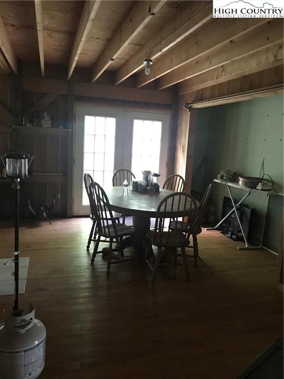 Image number 21 for the current listing