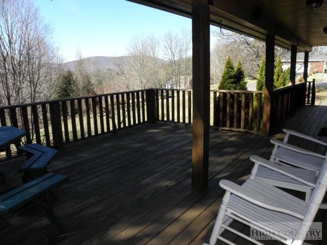 Image number 4 for the current listing