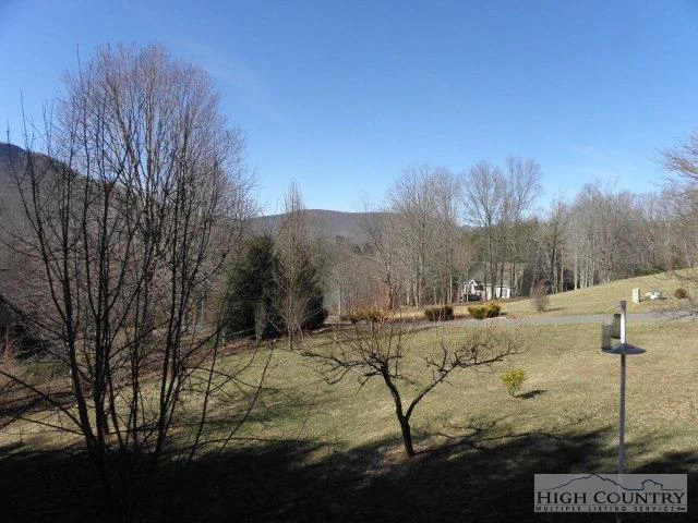 Image number 10 for the current listing