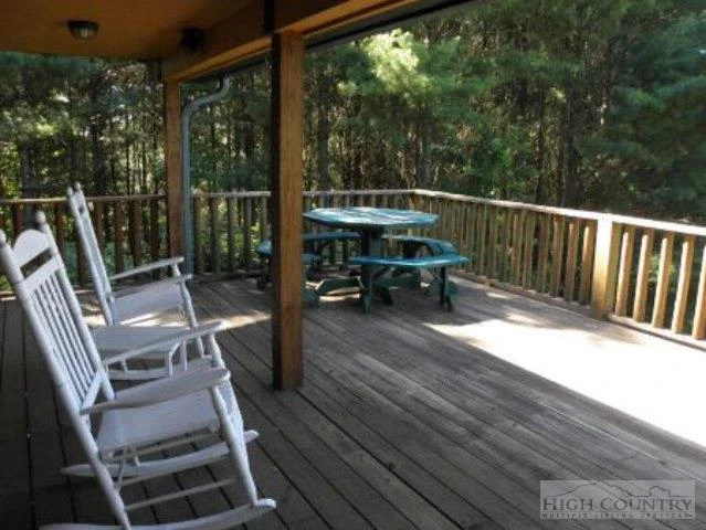 Image number 13 for the current listing
