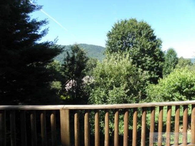 Image number 14 for the current listing
