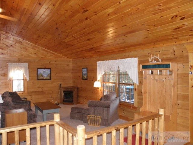 Image number 19 for the current listing