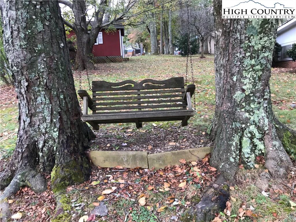 Image number 7 for the current listing