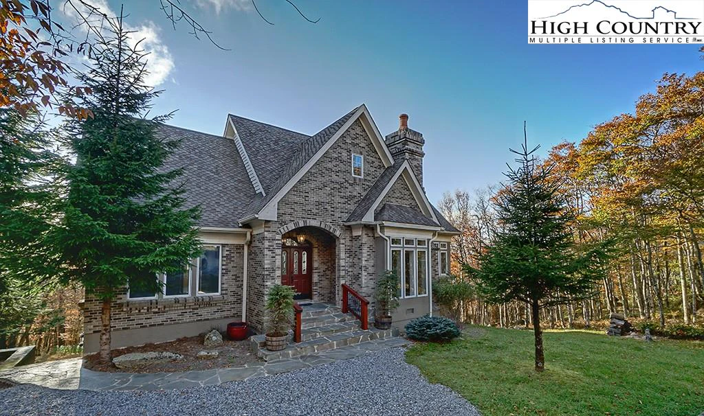 Image number 1 for the current listing