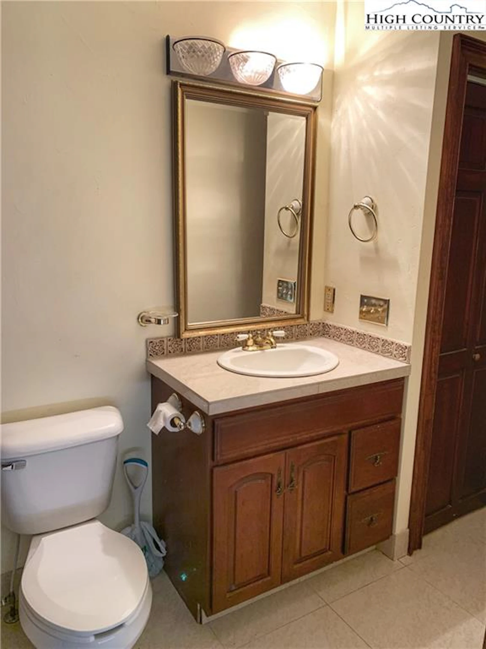 Image number 12 for the current listing